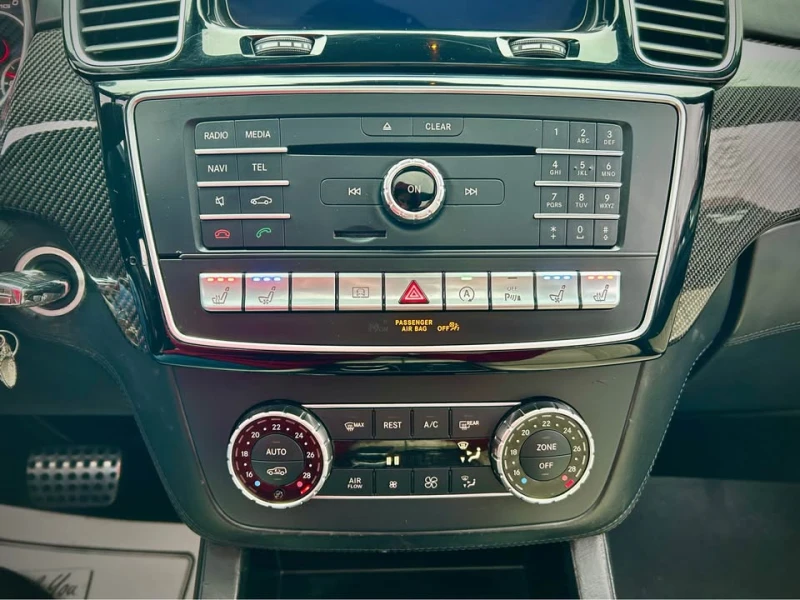 Mercedes-Benz GLE 63 AMG CARFAX* АВТОФИНАНСИРАНЕ БЕЗ ПЪРВОНАЧАЛНА ВНОСКА, снимка 11 - Автомобили и джипове - 52800405