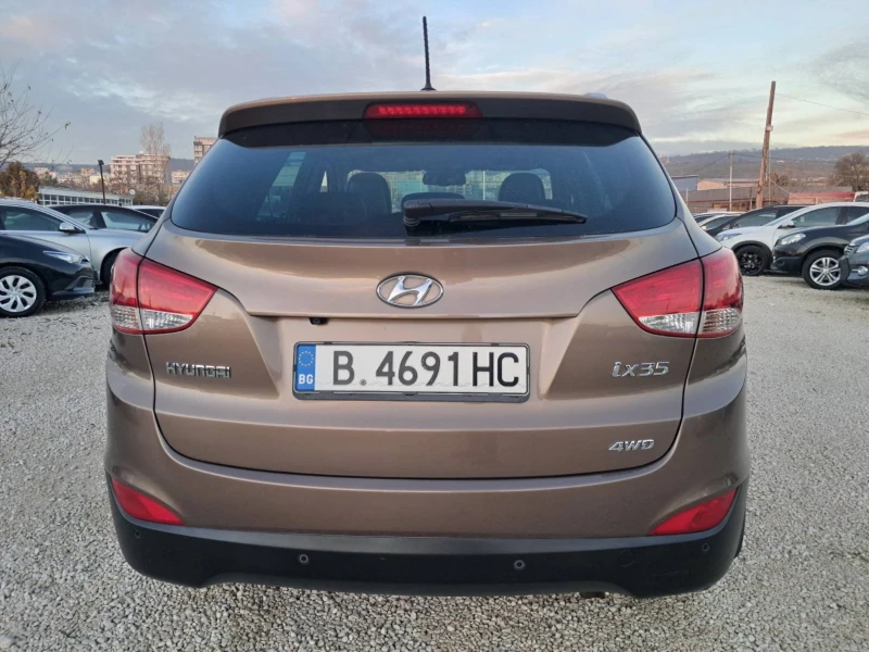 Hyundai IX35 2.0 4x4 AВТОМАТ, снимка 5 - Автомобили и джипове - 52801310