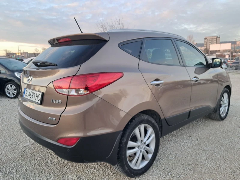 Hyundai IX35 2.0 4x4 AВТОМАТ, снимка 4 - Автомобили и джипове - 52801310