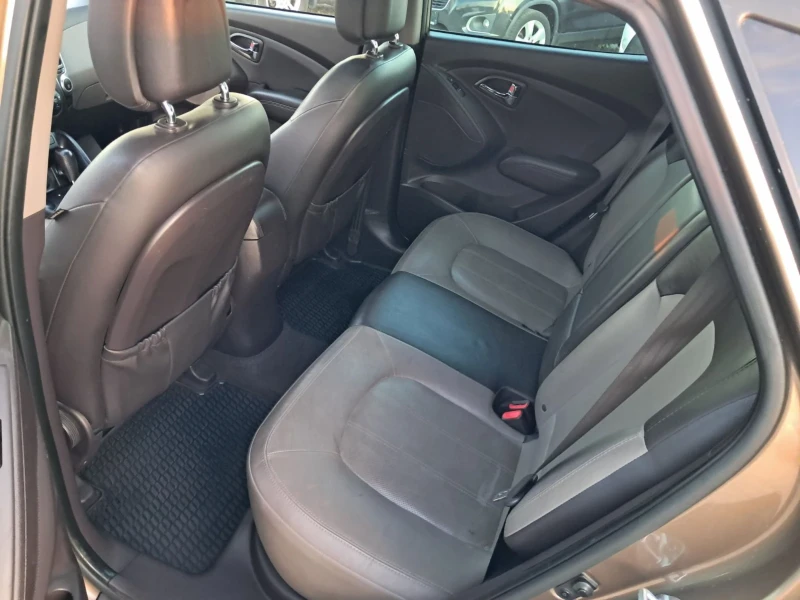 Hyundai IX35 2.0 4x4 AВТОМАТ, снимка 15 - Автомобили и джипове - 52801310