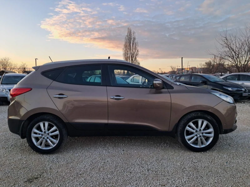 Hyundai IX35 2.0 4x4 AВТОМАТ, снимка 7 - Автомобили и джипове - 52801310