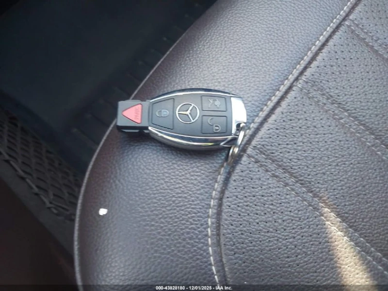 Mercedes-Benz GLE 350 3.5L V-6 DI, DOHC, VVT, 302HP All Wheel Drive, снимка 3 - Автомобили и джипове - 52840126