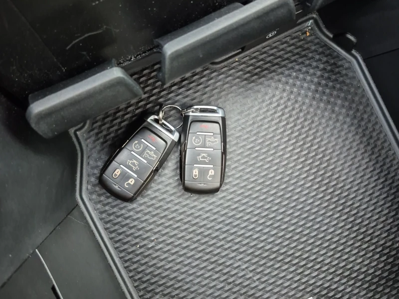 Dodge RAM 1500 LIMITED 4X4 /ВЪЗДУШНО ОКАЧВАНЕ/ГОЛЯМАТА НАВИГАЦИЯ , снимка 6 - Автомобили и джипове - 53474464