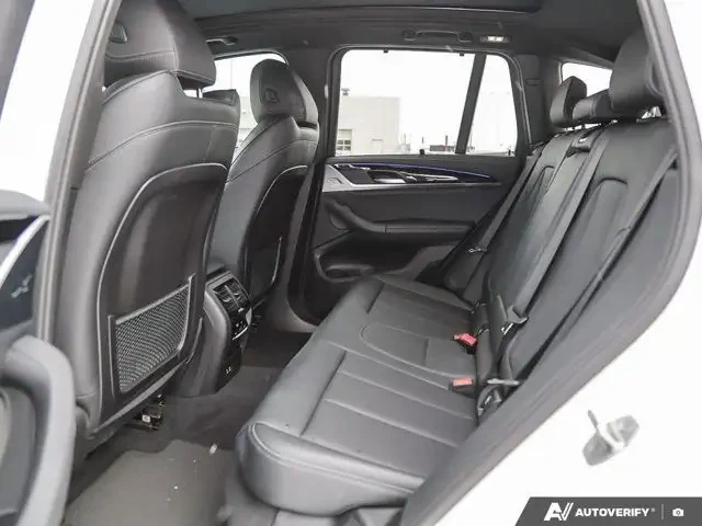 BMW X3 * ФИКСИРАНА ЦЕНА * CARFAX* ОПЦИЯ ЗА ФИНАНСИРАНЕ* , снимка 13 - Автомобили и джипове - 53228782