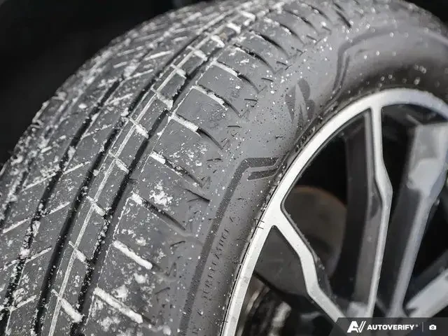 BMW X3 * ФИКСИРАНА ЦЕНА * CARFAX* ОПЦИЯ ЗА ФИНАНСИРАНЕ* , снимка 16 - Автомобили и джипове - 53228782