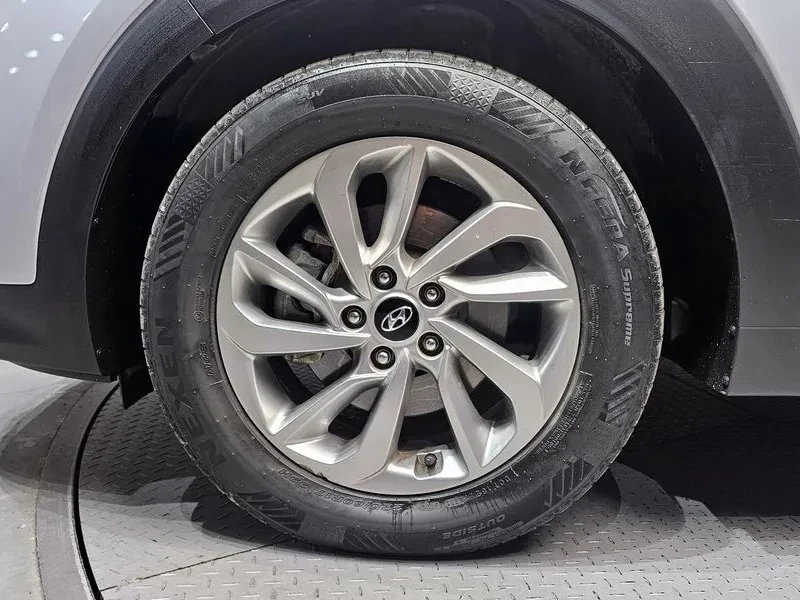 Hyundai Tucson 2.0 4Wd Style - изображение 5