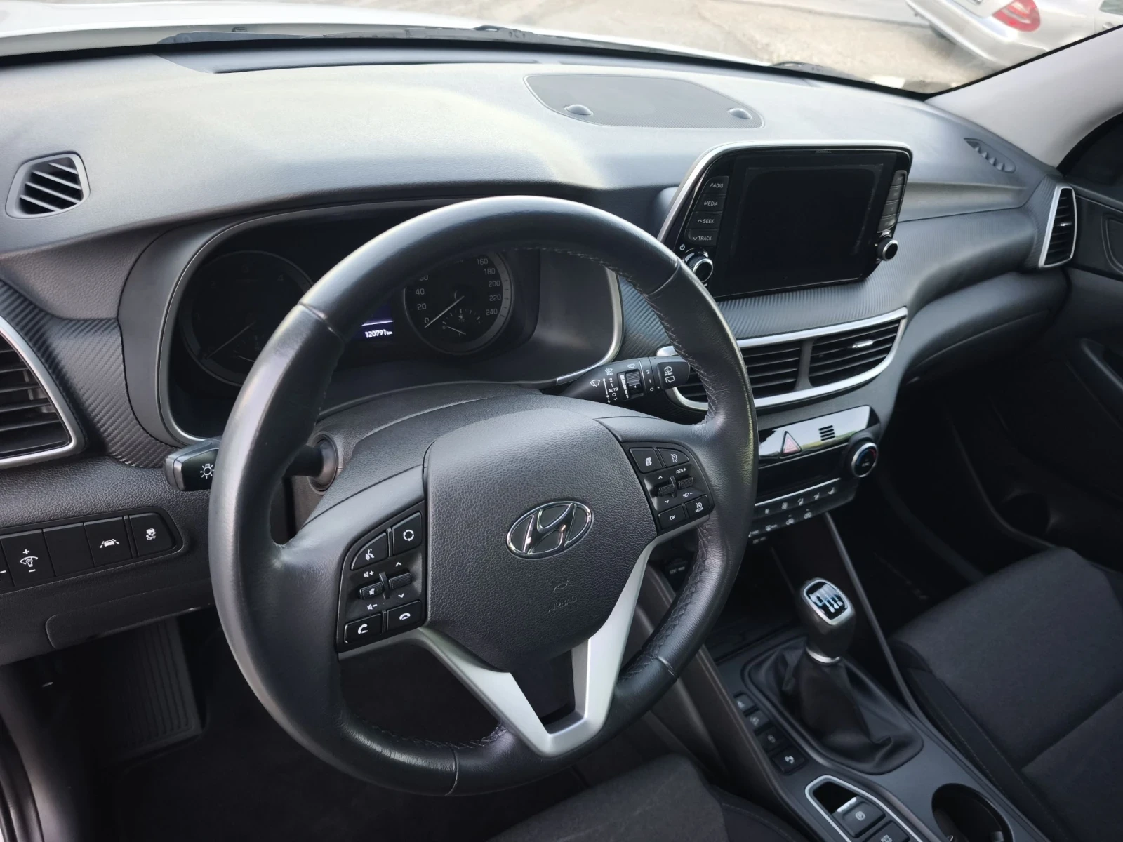 Hyundai Tucson 1.6D X-PRIME FULL SERVICE NEW !!! - изображение 7