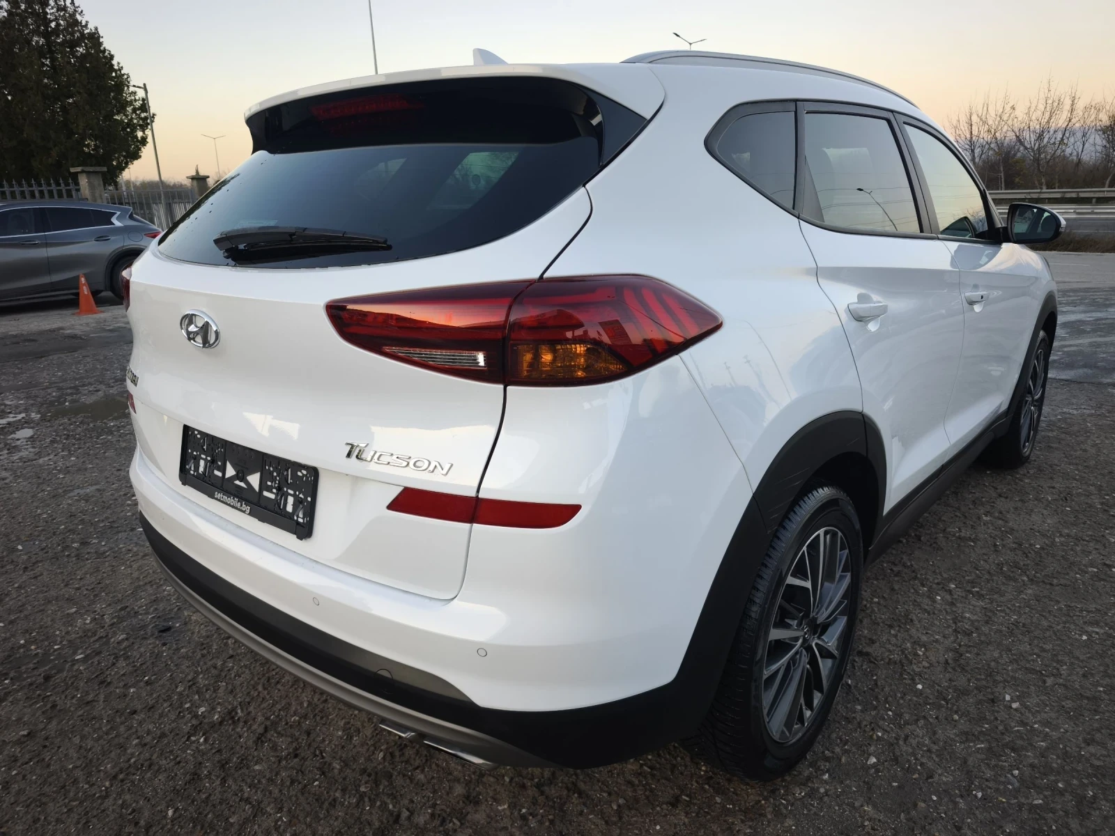 Hyundai Tucson 1.6D X-PRIME FULL SERVICE NEW !!! - изображение 4