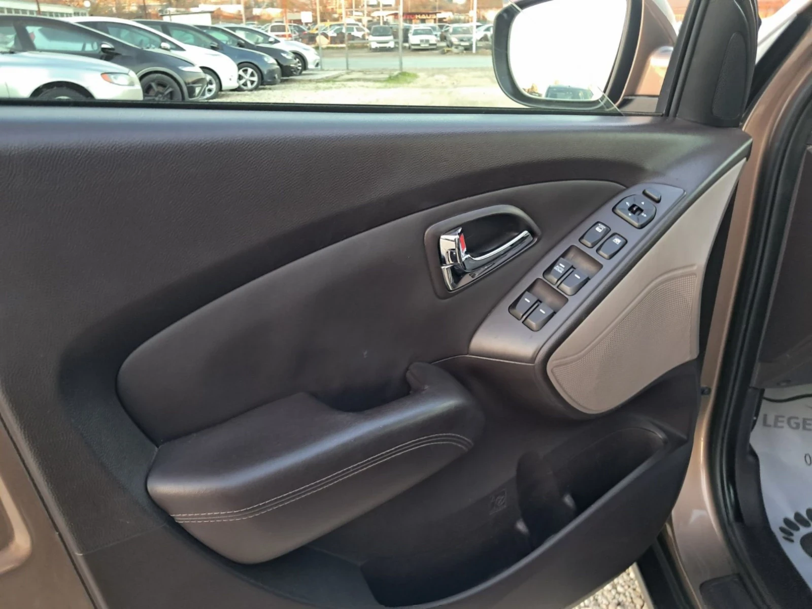 Hyundai IX35 2.0 4x4 AВТОМАТ - изображение 9