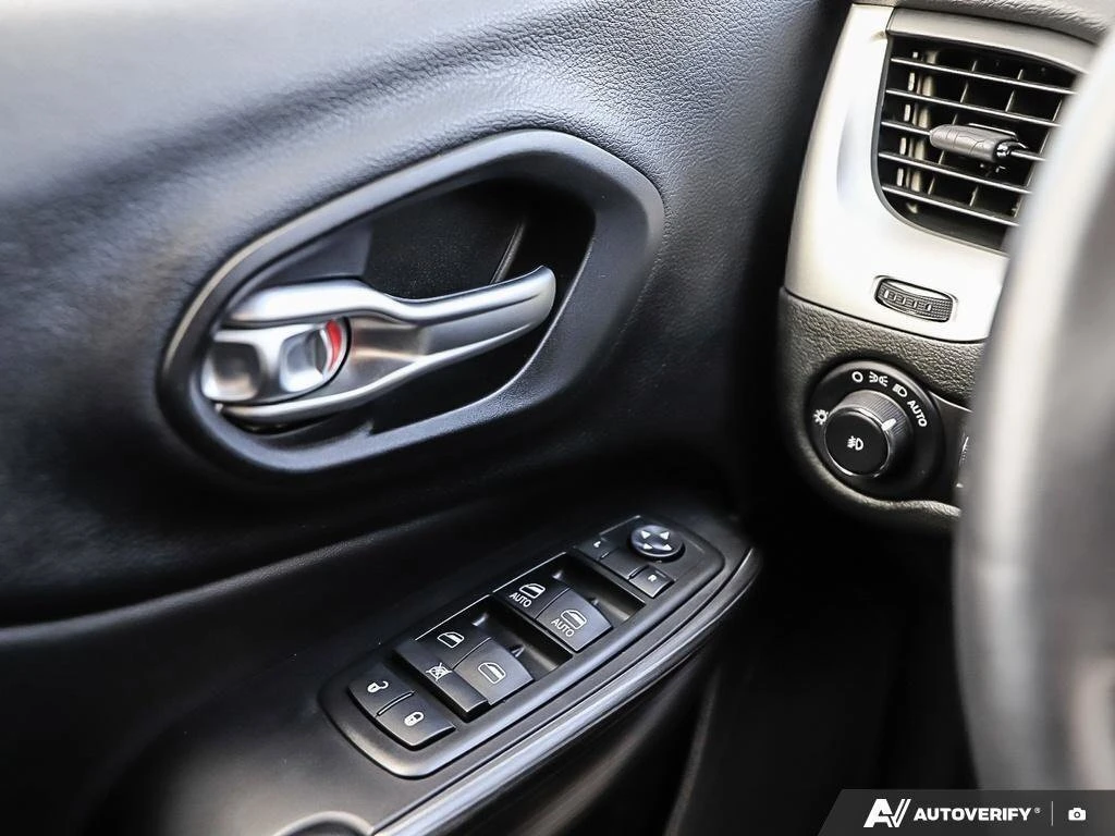 Jeep Cherokee * TrailhawkAS TRADED, ACCIDENT FREE, BACKUP CAM, 4 | Mobile.bg � ����������� 17