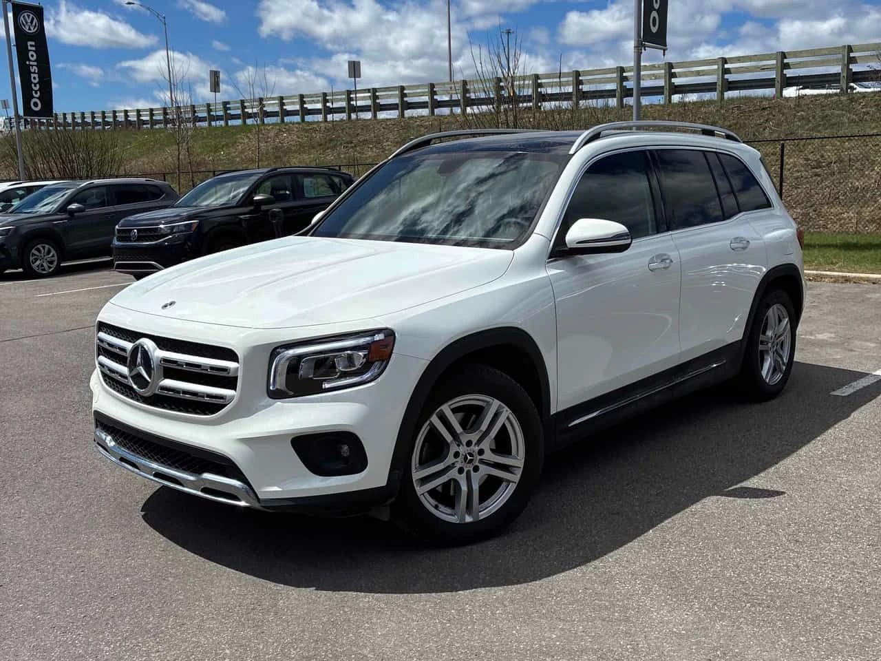 Mercedes-Benz GLB 250 * CARFAX * ПАНОРАМА * КЛИП НА МОТОРА * + ГУМИ