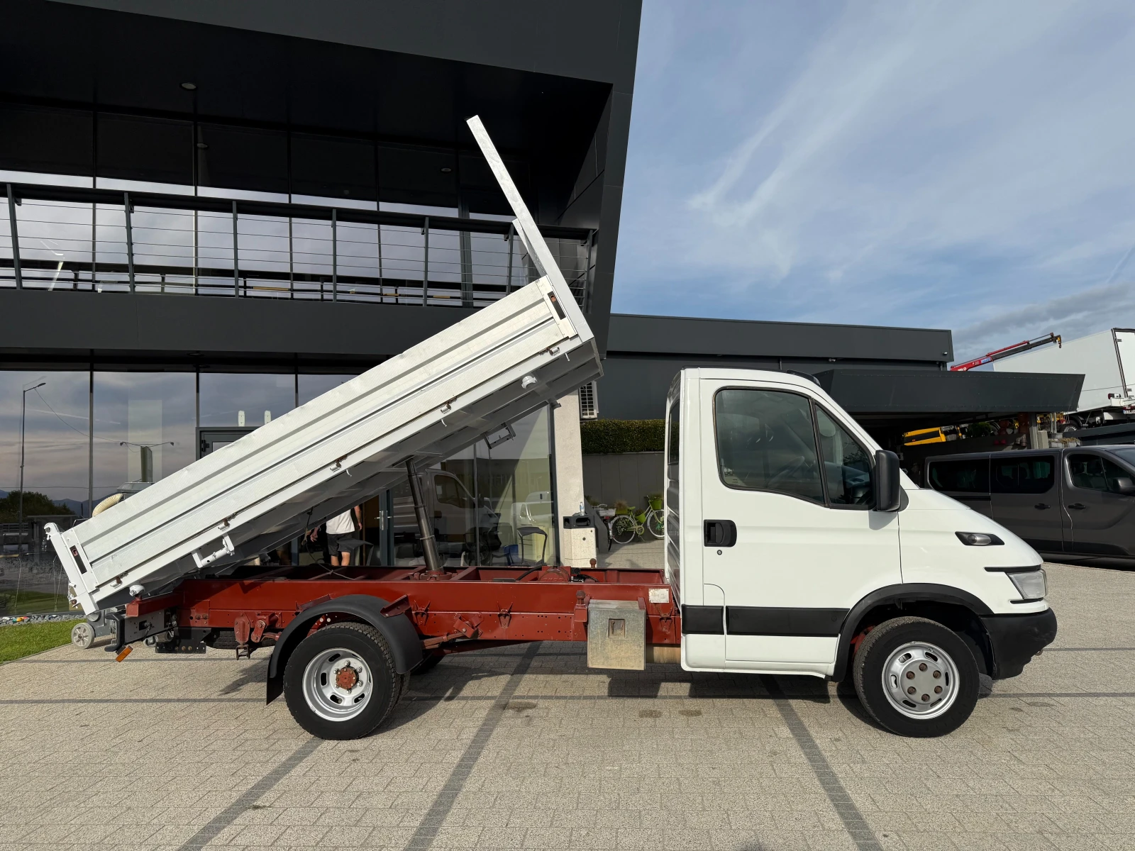 Iveco Daily 35C12 до 3.5т. 3.55м. Климатроник  - изображение 9