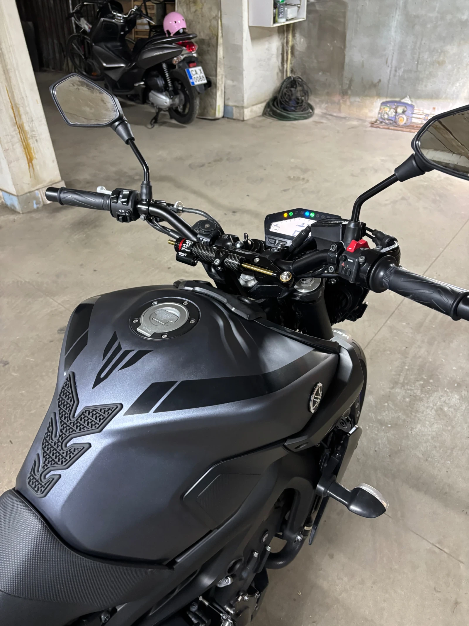 Yamaha Mt-09 ABS QuickShifter TCS, снимка 2 - Мотоциклети и мототехника - 55382825