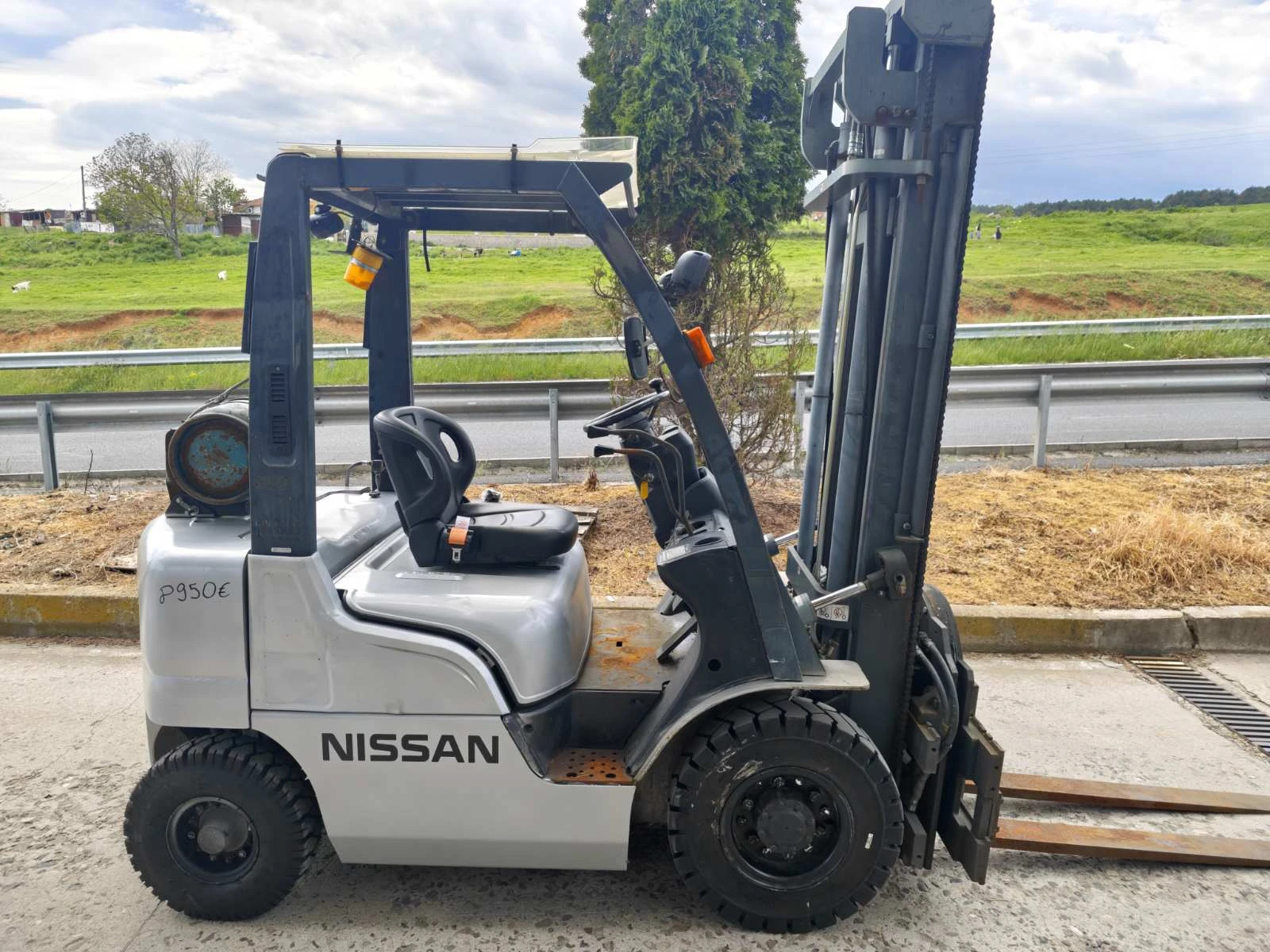 Мотокар Nissan  НОВ ВНОС РОТАТОР, 4 МЕТРА, АВТОМАТ
