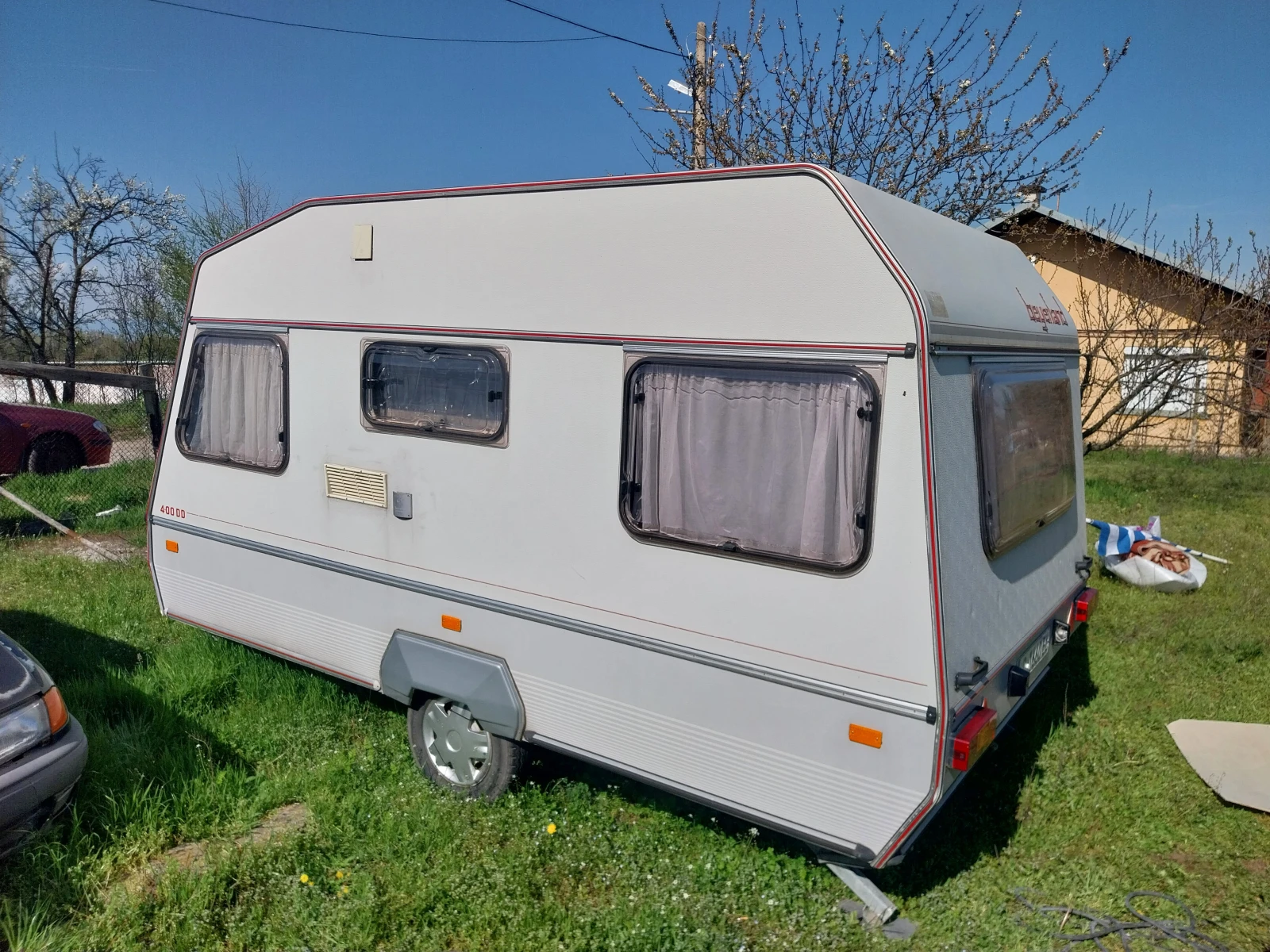 Каравана Beyerland Vitesse 400DD, снимка 6 - Каравани и кемпери - 54395479