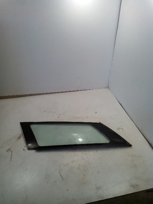 Задно ляво странично стъкло за Субару Аутбек комби