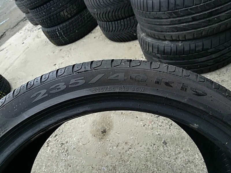 Гуми Летни 235/40R19, снимка 6 - Гуми и джанти - 23684543