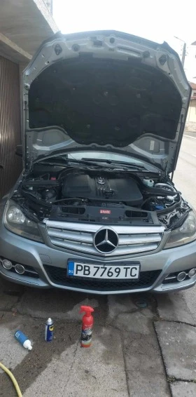 Mercedes-Benz C 220, снимка 2