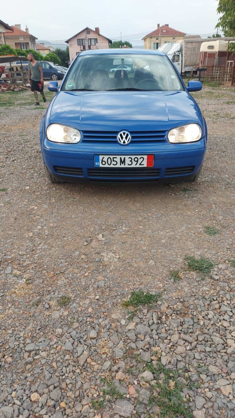 VW Golf, снимка 1 - Автомобили и джипове - 46226317