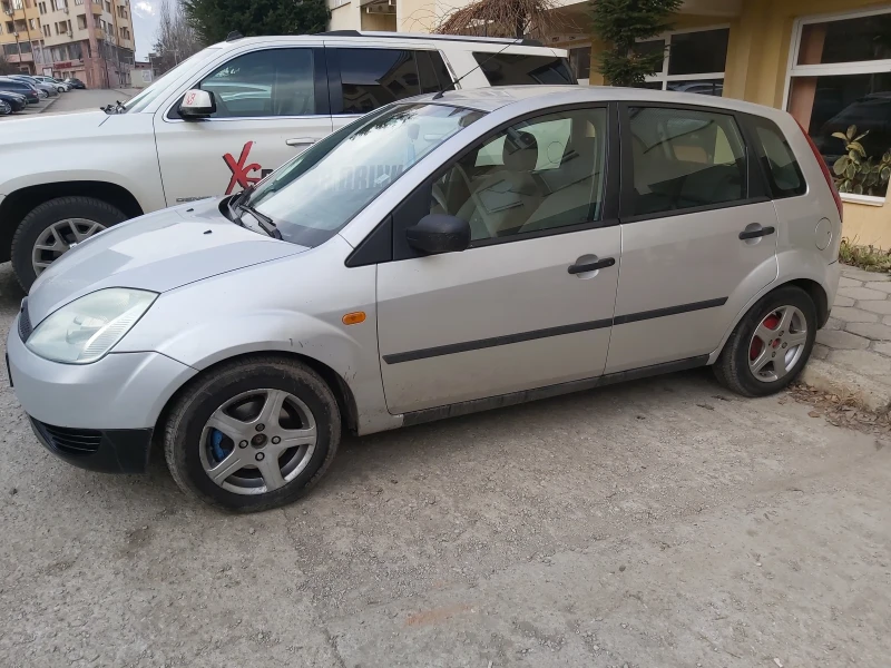 Ford Fiesta, снимка 4 - Автомобили и джипове - 47772151