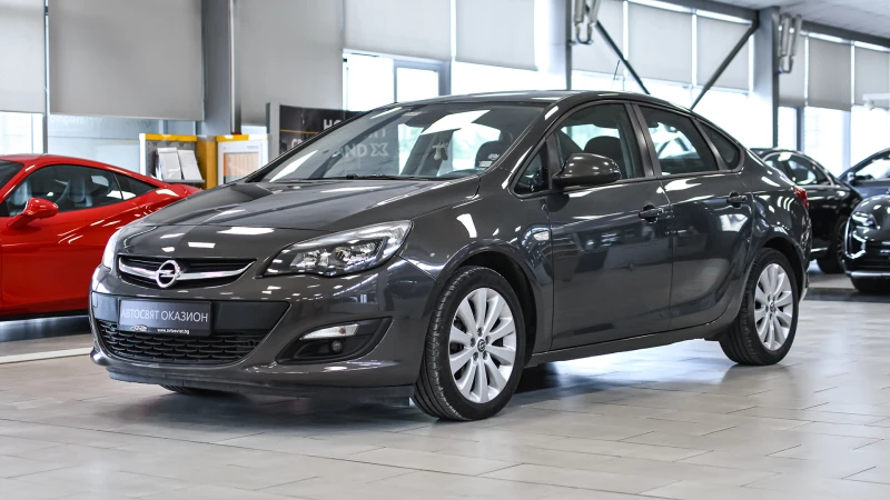 Opel Astra 1.4 Turbo Automatic, снимка 4 - Автомобили и джипове - 47923429