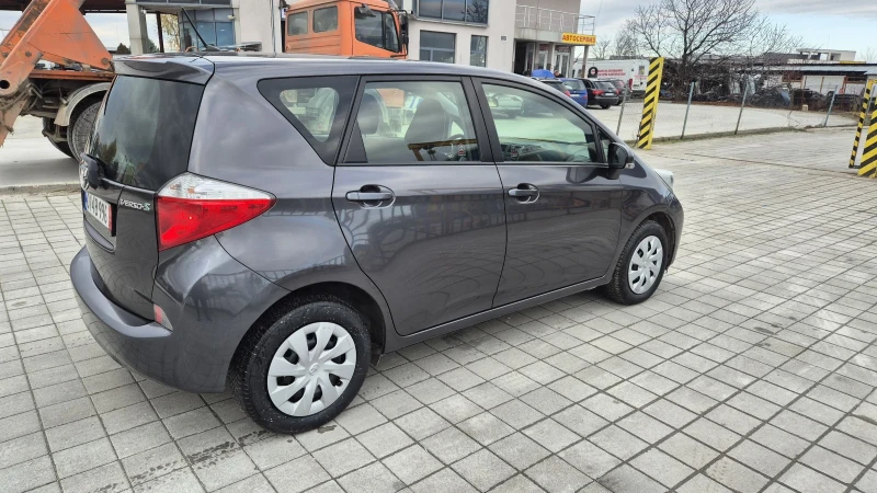 Toyota Verso S 1.3 УНИКАТ, снимка 3 - Автомобили и джипове - 48321114