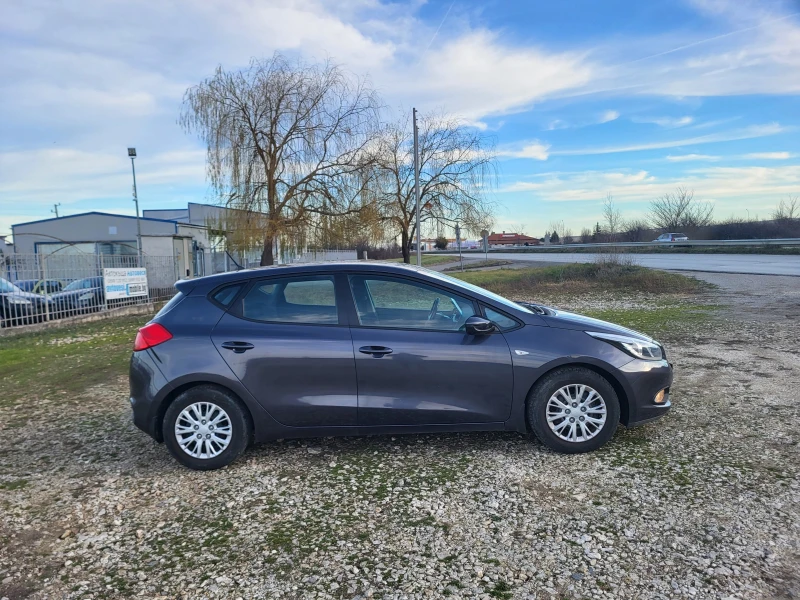 Kia Ceed 1.4i, снимка 6 - Автомобили и джипове - 48400009