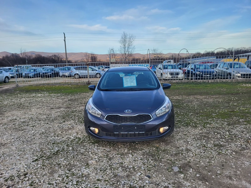 Kia Ceed 1.4i, снимка 8 - Автомобили и джипове - 48400009