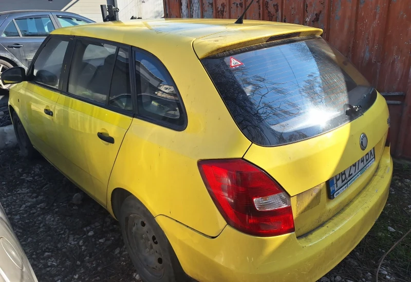 Skoda Fabia, снимка 2 - Автомобили и джипове - 49356941