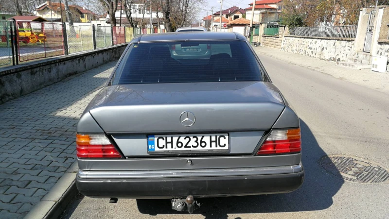 Mercedes-Benz E 200 W124, снимка 11 - Автомобили и джипове - 49581441