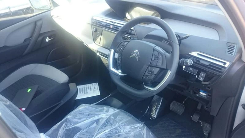 Citroen Grand C4 Picasso 1.6 BLU HDI, снимка 3 - Автомобили и джипове - 15015734