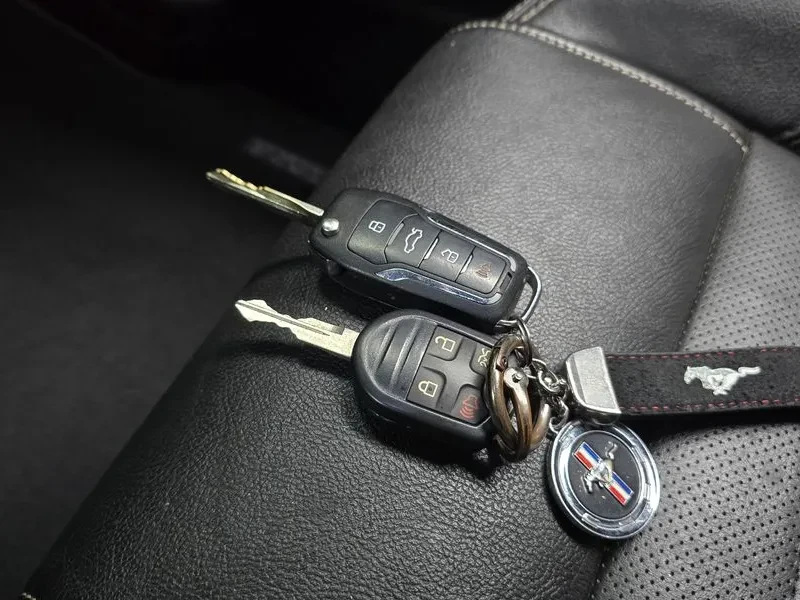 Ford Mustang 3.7i, снимка 16 - Автомобили и джипове - 53902626