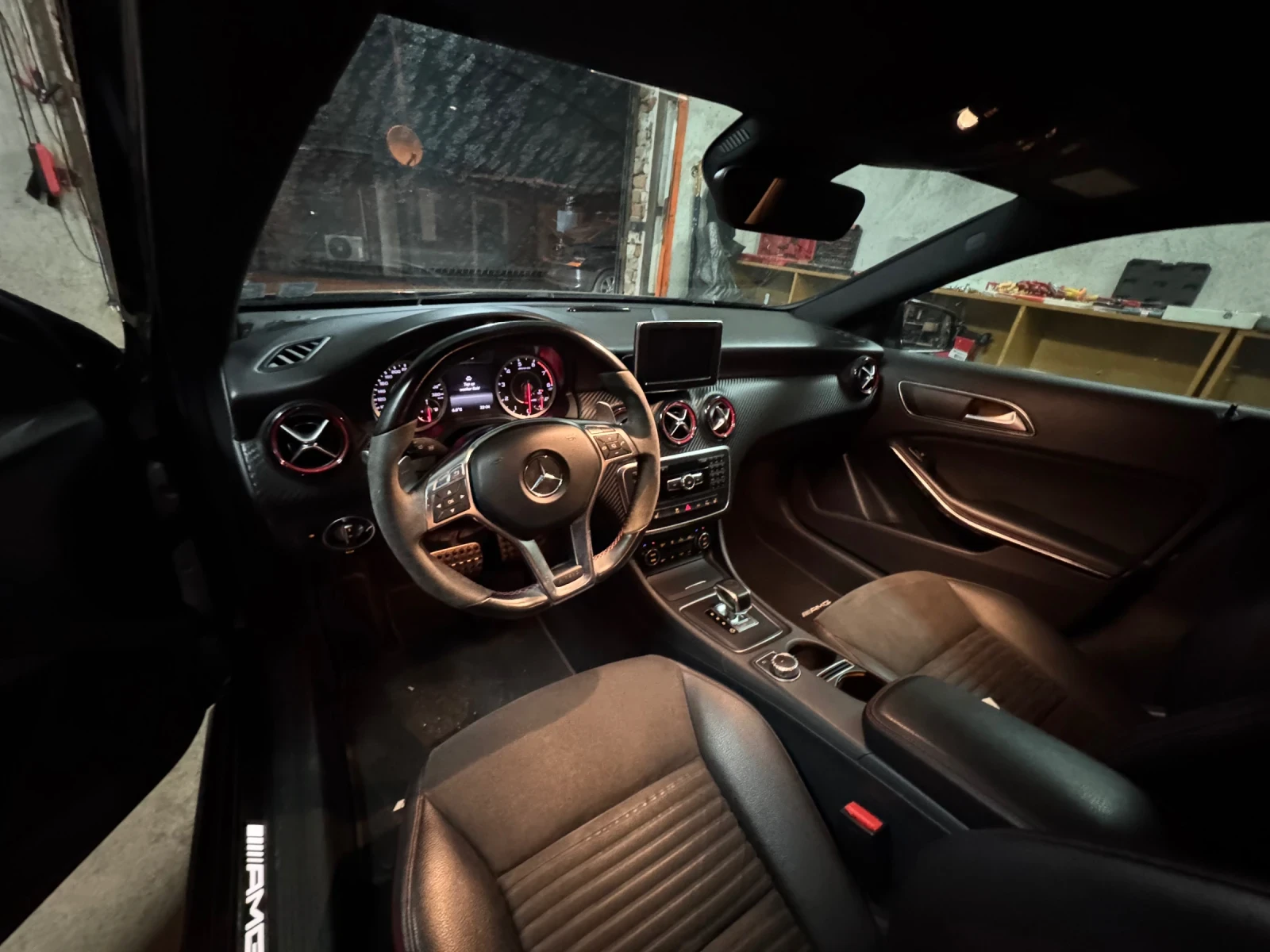 Mercedes-Benz A45 AMG        | Mobile.bg   17