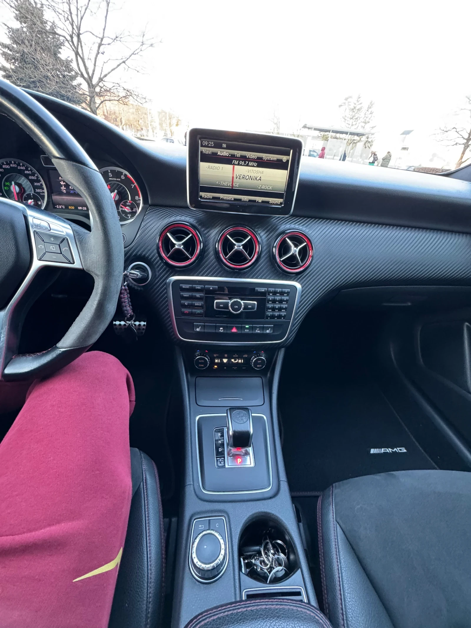 Mercedes-Benz A45 AMG        | Mobile.bg   11