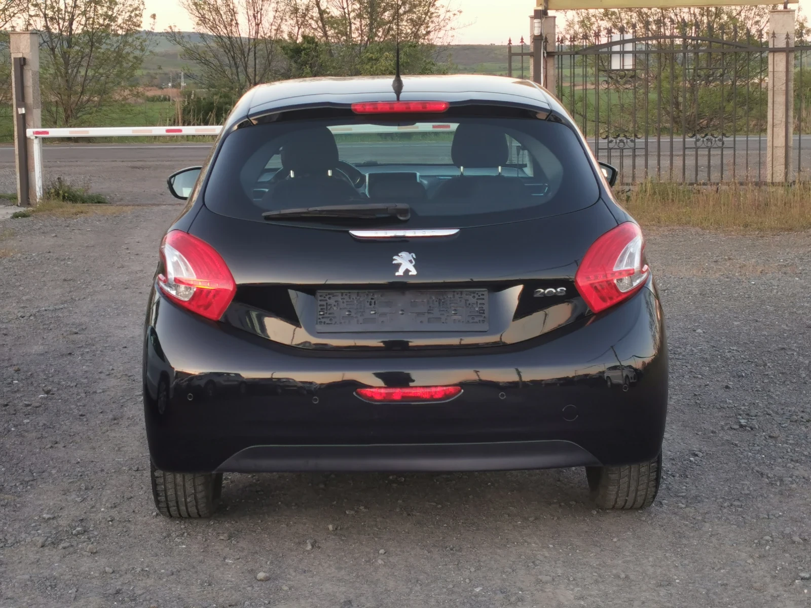 Peugeot 208 1, 4i -GPL - изображение 6