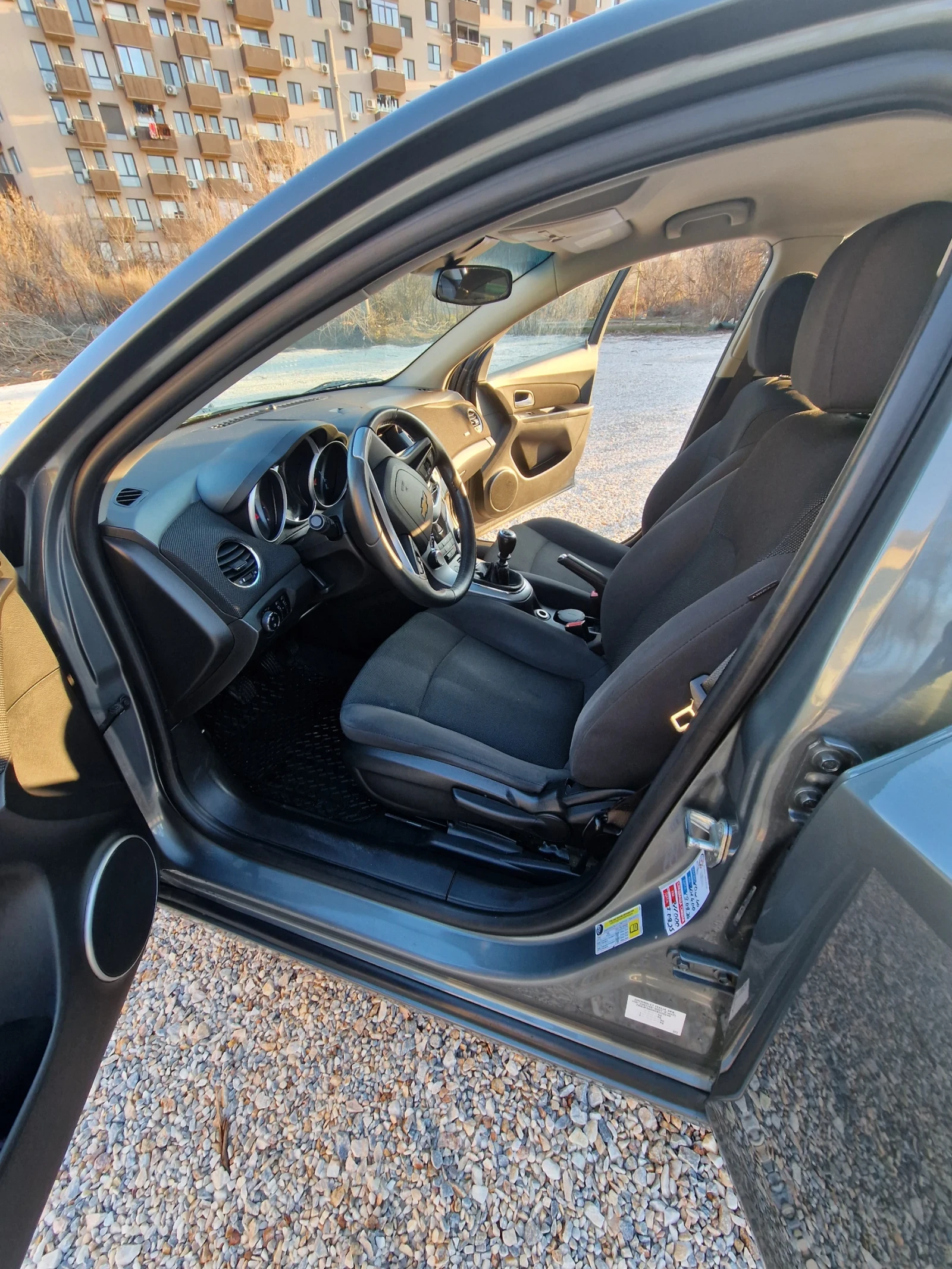 Chevrolet Cruze  - изображение 8