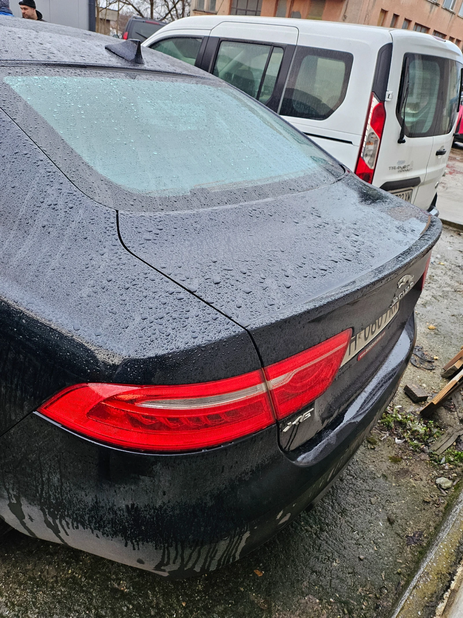 Jaguar XE  - изображение 2