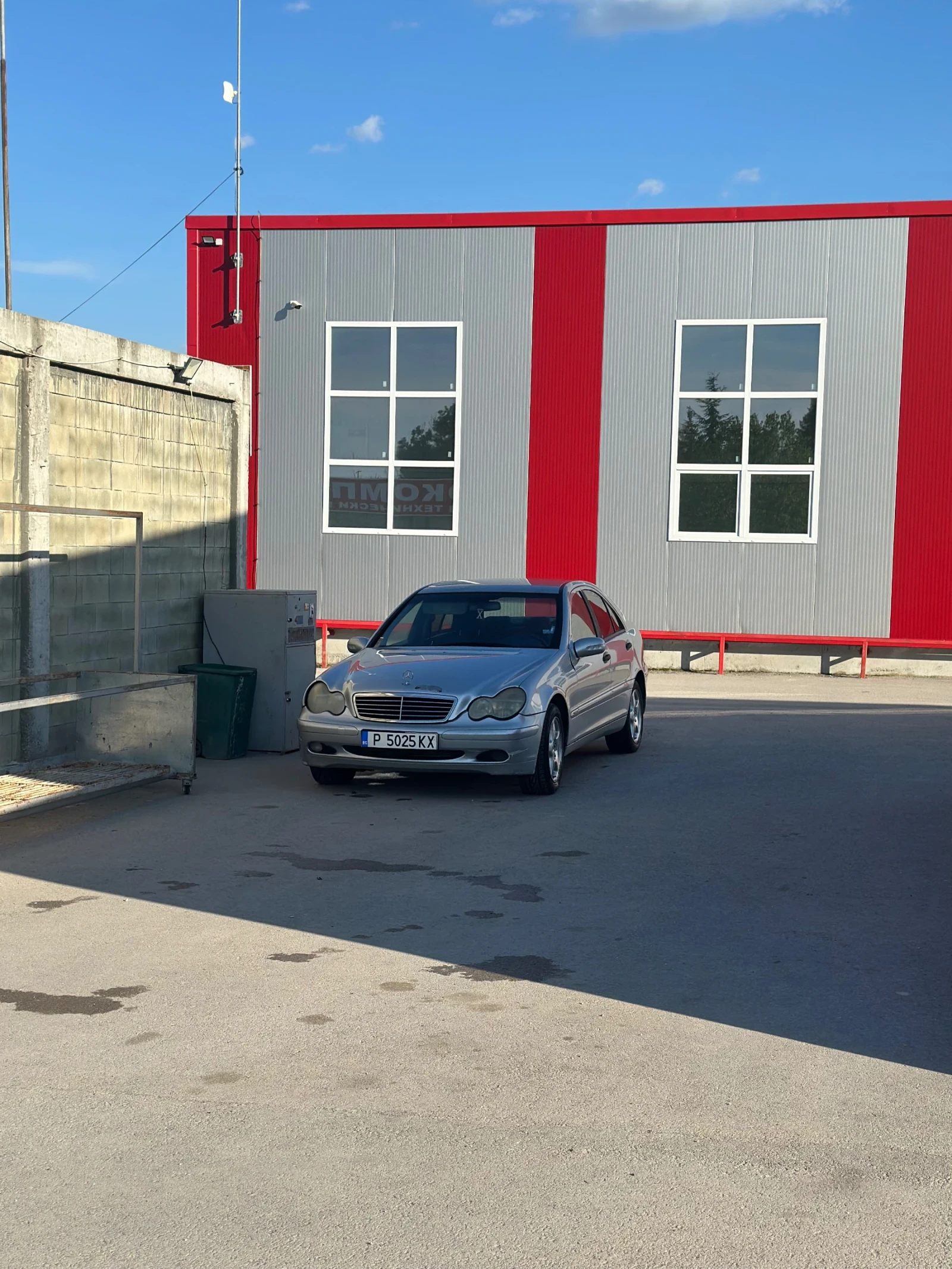 Mercedes-Benz C 220, снимка 12 - Автомобили и джипове - 54454575