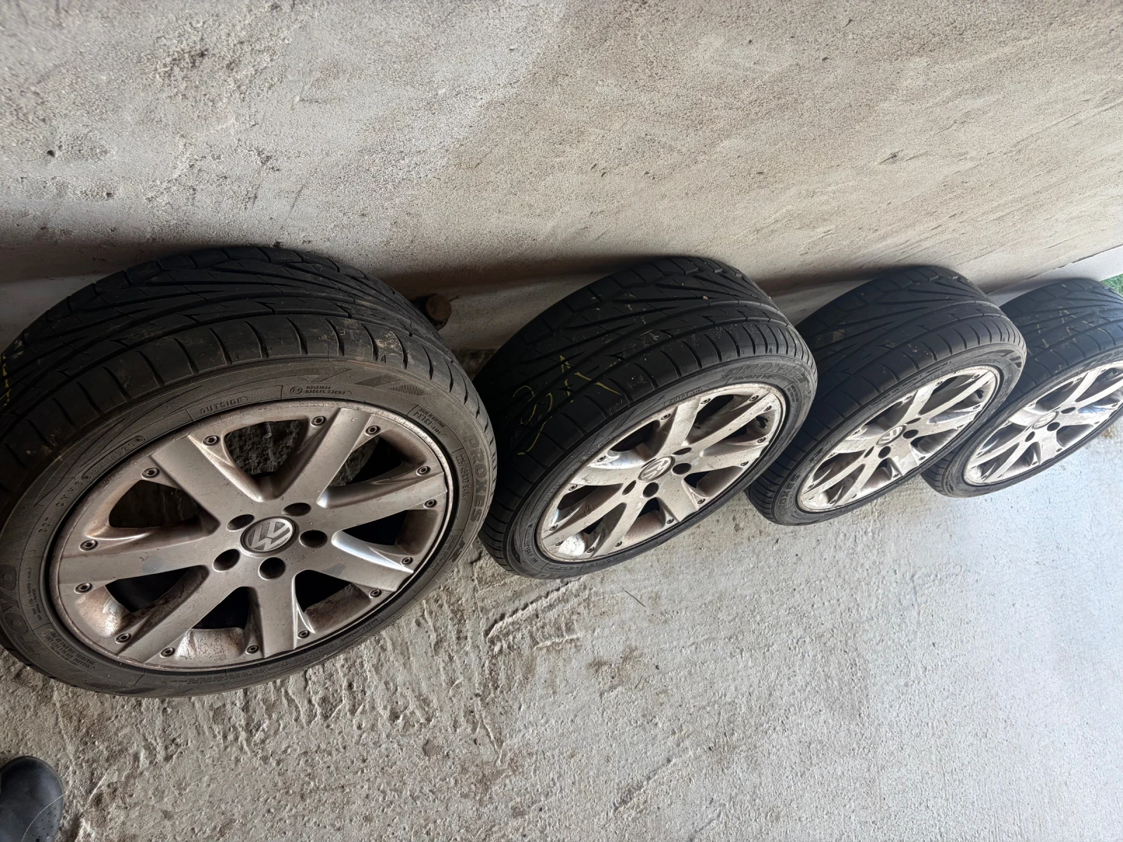 VW Touran, снимка 10 - Автомобили и джипове - 53972069