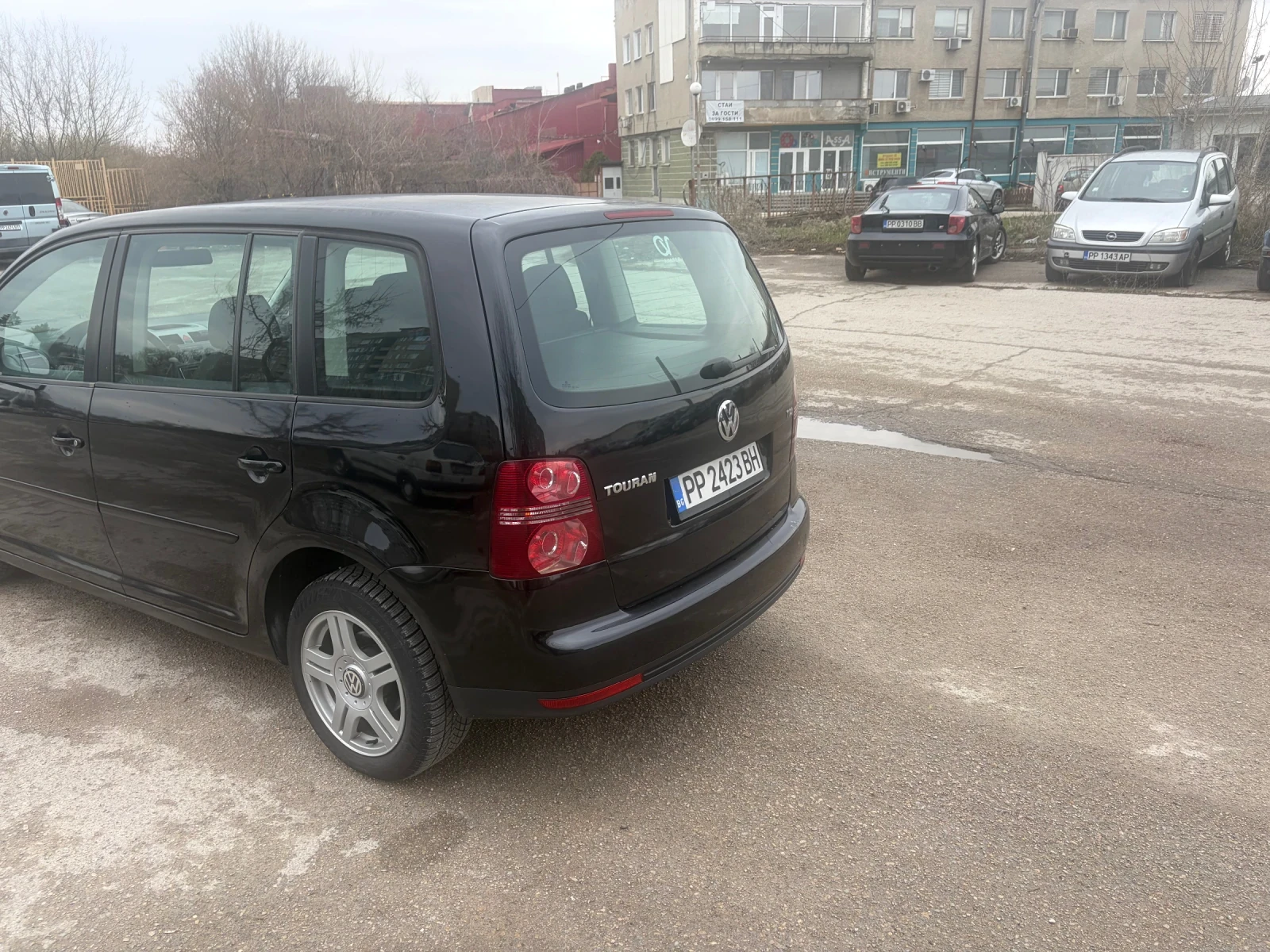 VW Touran, снимка 3 - Автомобили и джипове - 53972069