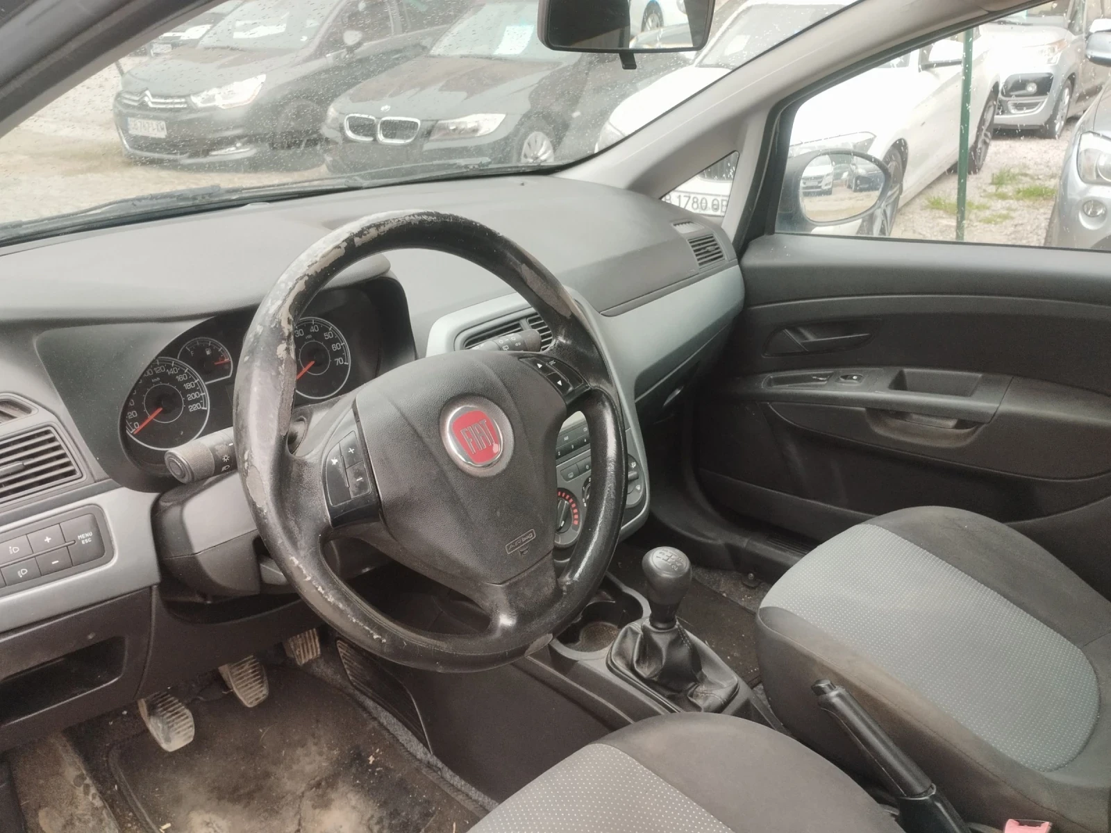Fiat Punto 1.3mjet 75kc, снимка 10 - Автомобили и джипове - 54206577