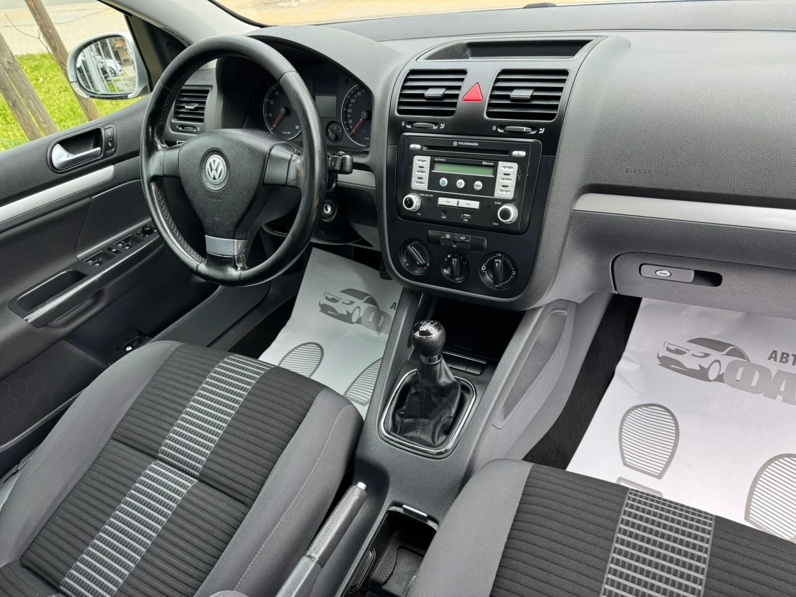 VW Golf 1.6i/ГАЗ, снимка 12 - Автомобили и джипове - 54394723