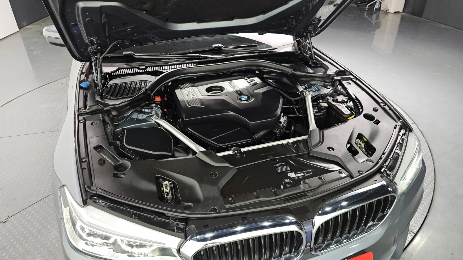 BMW 530 i xDrive M Sport Plus | HUD | 360 Camera | Distron | Mobile.bg � ����������� 17