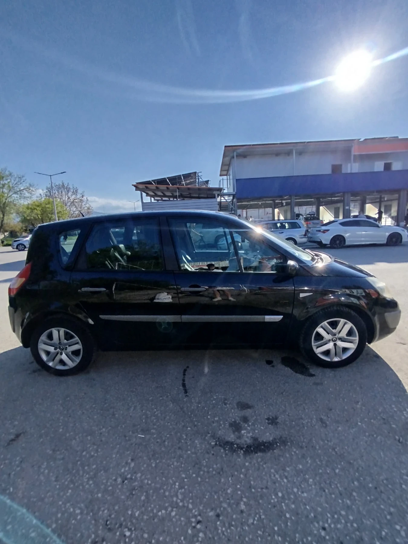 Renault Scenic 2.0 бензин , снимка 2 - Автомобили и джипове - 54528791