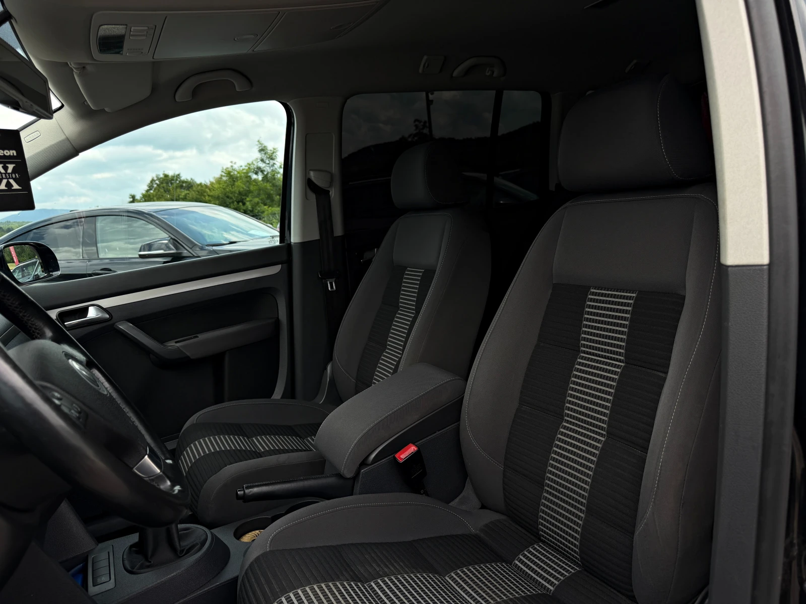 VW Touran 1.9 105кс 6 скорости ПОДГРЕВ, снимка 10 - Автомобили и джипове - 54790906