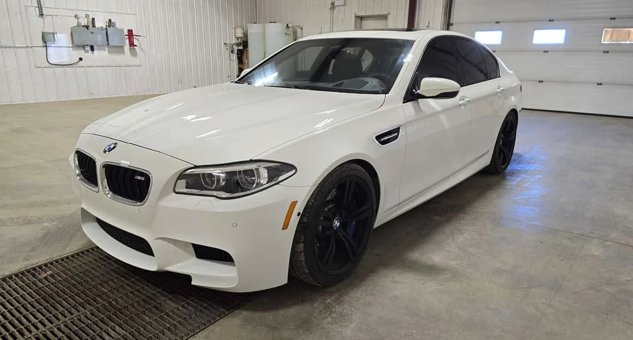 BMW M5 * 4dr Sdn * АВТОКРЕДИТ БЕЗ ПЪРВОНАЧАЛНА ВНОСКА* 