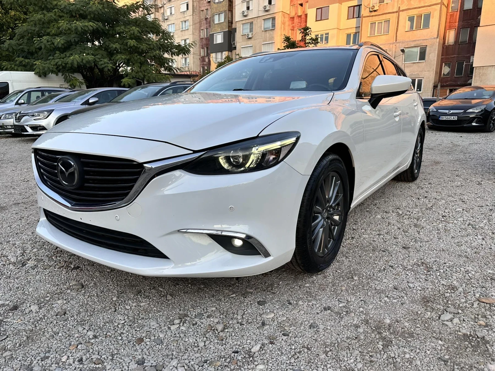 Mazda 6 2.2 d/AWD/Swiss , снимка 2 - Автомобили и джипове - 55675705