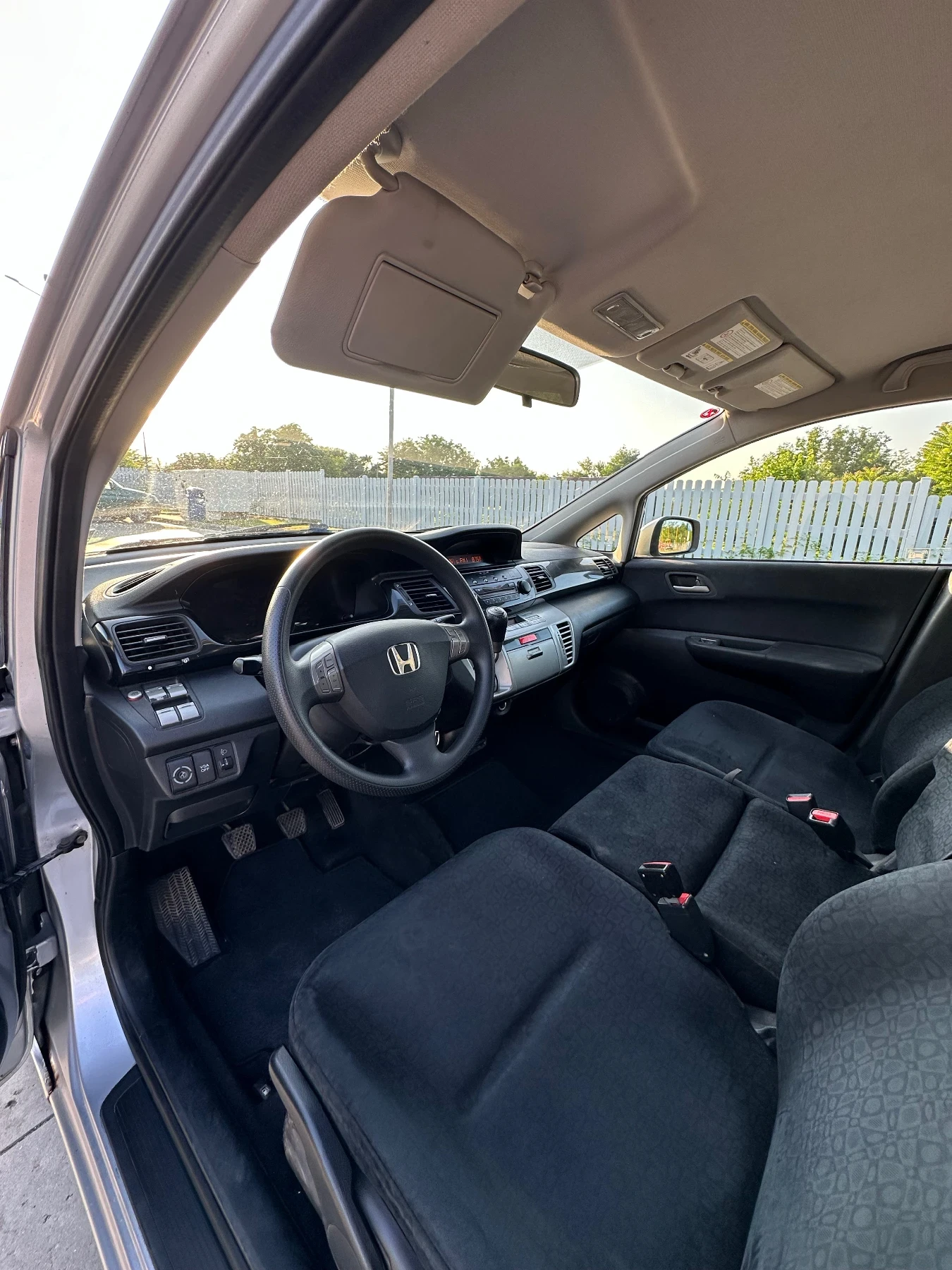 Honda Fr-v, снимка 7 - Автомобили и джипове - 56092121