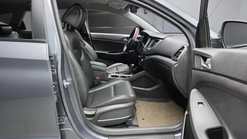 Hyundai Tucson 2.0 4WD MODERN autogeorge.com, снимка 10 - Автомобили и джипове - 51903285