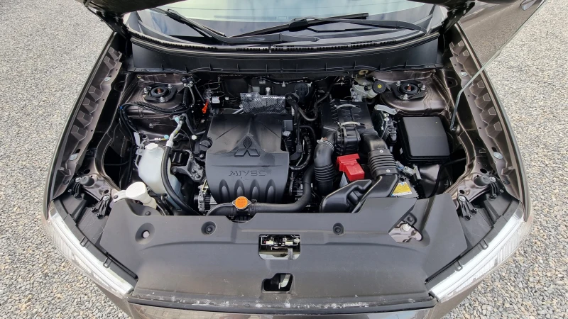 Mitsubishi ASX 1.6 I SWISS , снимка 11 - Автомобили и джипове - 52613781